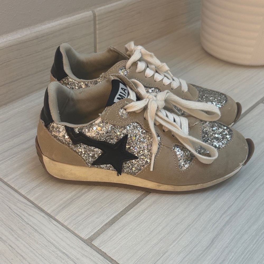 MIA Silver Beige and Black Star Retro Sneakers. Girls size 12
